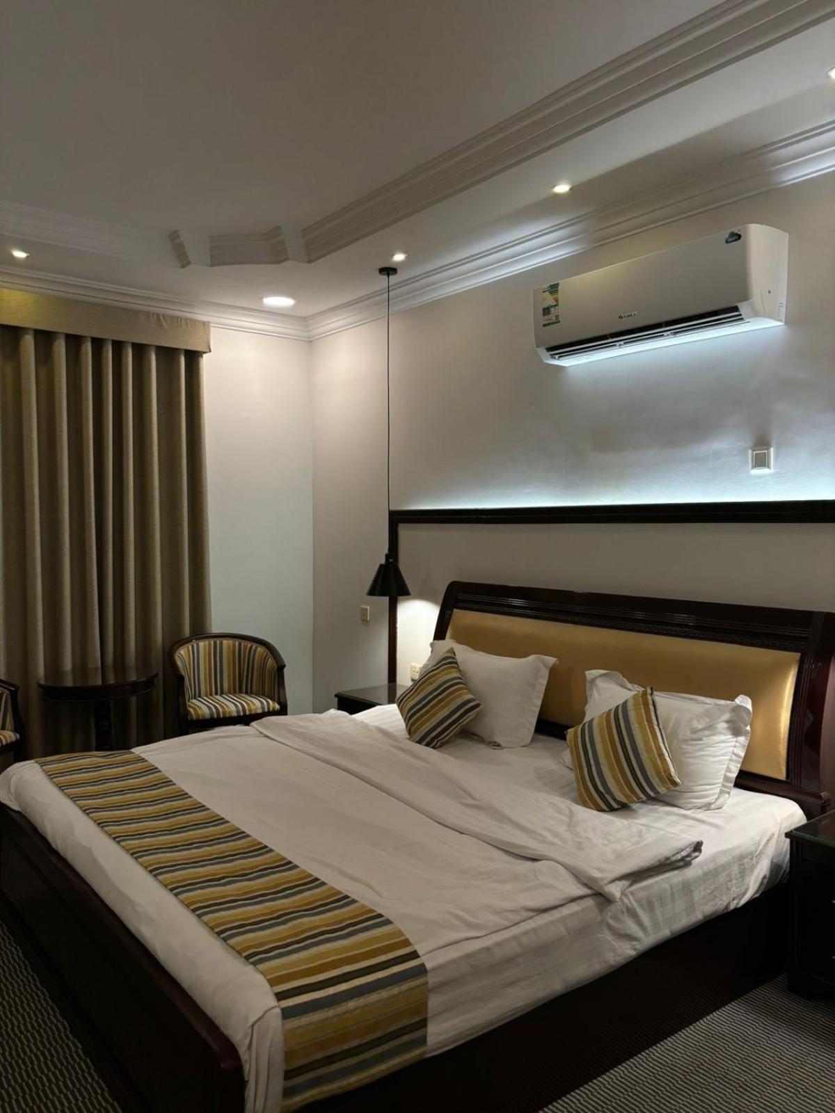 Al Mokhmalia Serviced Apartments 麦地那 外观 照片