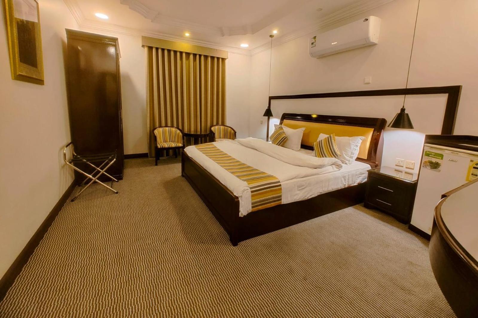 Al Mokhmalia Serviced Apartments 麦地那 外观 照片
