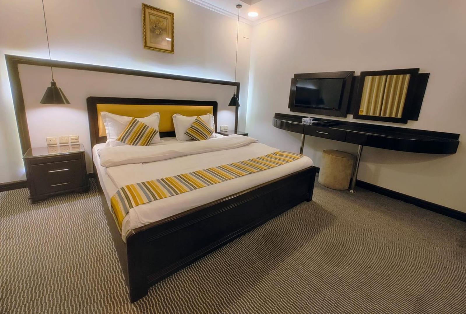 Al Mokhmalia Serviced Apartments 麦地那 外观 照片
