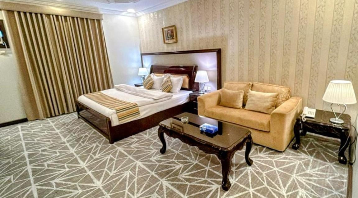 Al Mokhmalia Serviced Apartments 麦地那 外观 照片