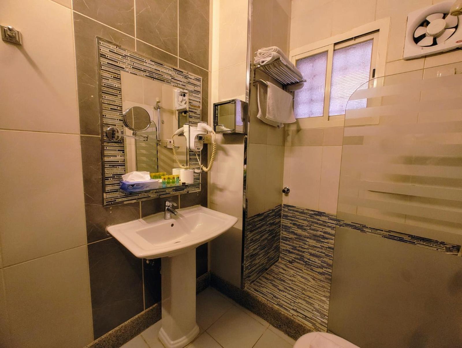 Al Mokhmalia Serviced Apartments 麦地那 外观 照片