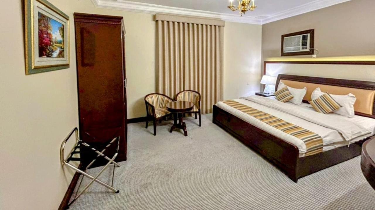 Al Mokhmalia Serviced Apartments 麦地那 外观 照片